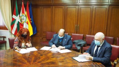 Photo of عاصمة بلاد الباسك تحتضن مراسيم توقيع اتفاقية تمويل مشاريع متعددة بمخيمات اللاجئين الصحراويين