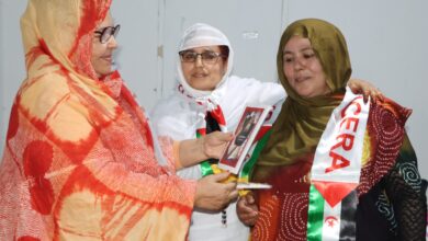 Photo of “خيمة التكريم” تكرم أدبيات صحراويات بمخيمات اللاجئيين الصحراويين .