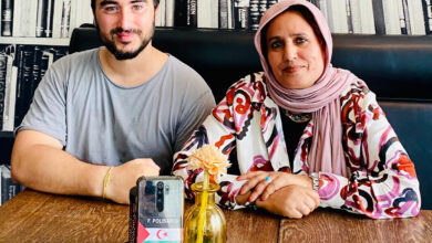 Photo of Encuentro de la presidenta de liga de periodistas y Escritores saharauis en Europa con Mark periodista danés de la Plataforma de periodistas Solidarios con el pueblo saharaui en Copenhaguen.