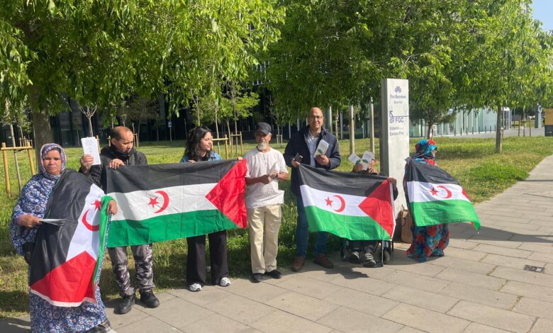 Photo of وقفة احتجاجية في برشلونة تنديدا باستغلال ثروات الصحراء الغربية. 