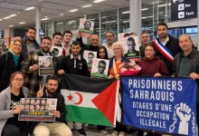 Photo of فرنسا: استقبال حاشد لكلود مانجان-أصفاري بمطار أورلي، ومطالبات بالإفراج الفوري عن الأسرى المدنيين الصحراويين