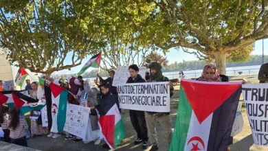 Photo of الجالية الصحراوية ببوردو الفرنسية تنظم وقفة إحتجاجية أمام قنصلية الولايات المتحدة الأمريكية رفضاً لمشروع القرار الأمريكي ودعماً لحق تقرير المصير